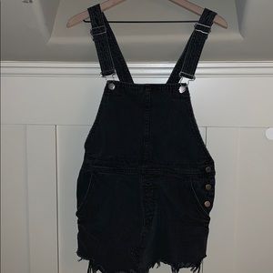 Super cute, free people, black overall skirt!